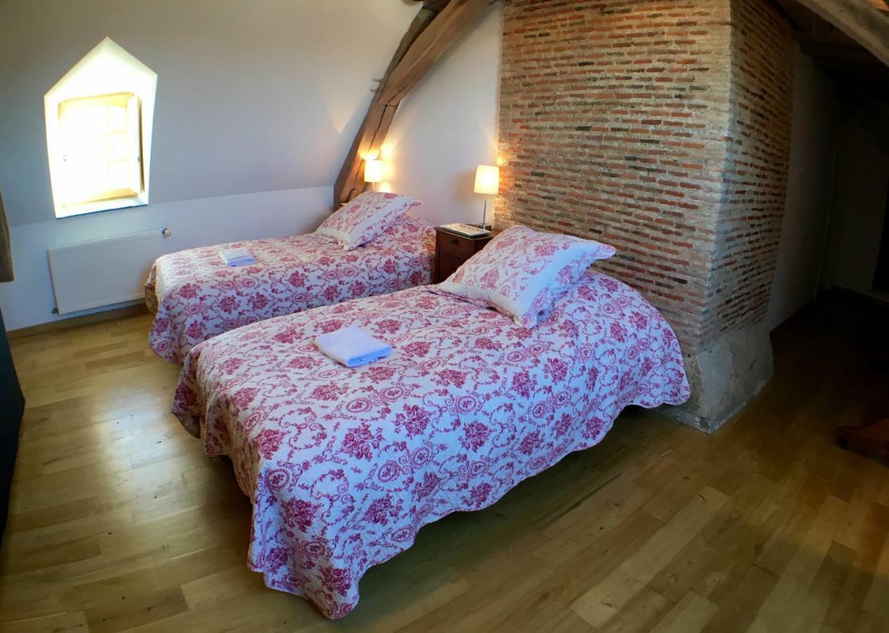 Le Presbytere Du Vigneau Ménil Zewnętrze zdjęcie